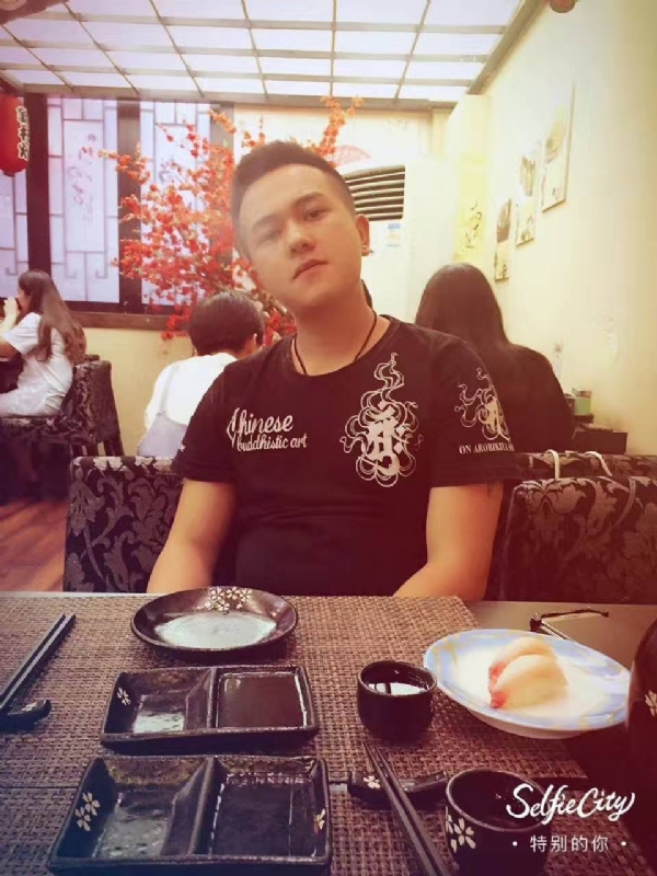 夏天的第四张照片--高雄上门女婿服务网